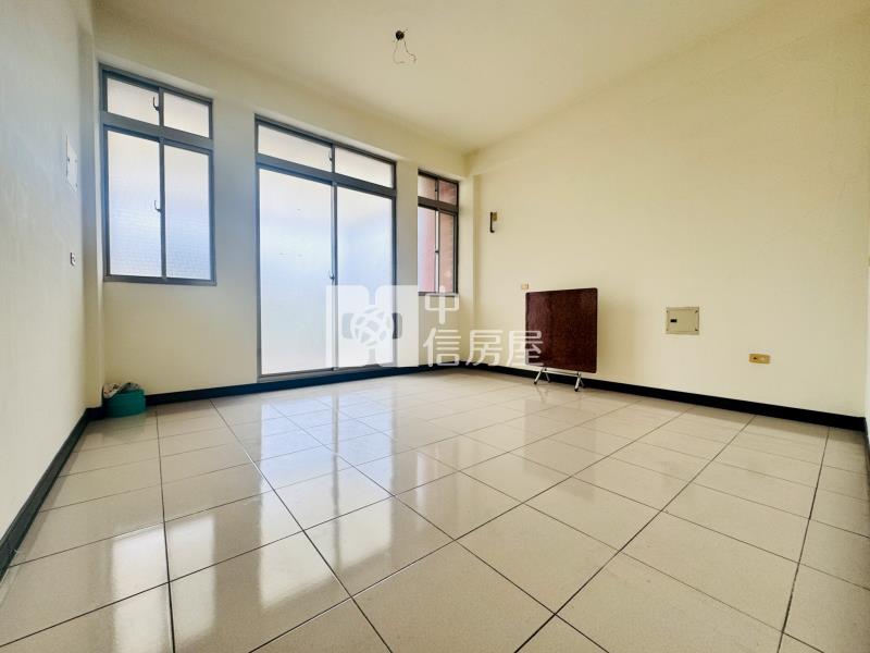 集集市區63大地坪震後店住房屋室內格局與周邊環境