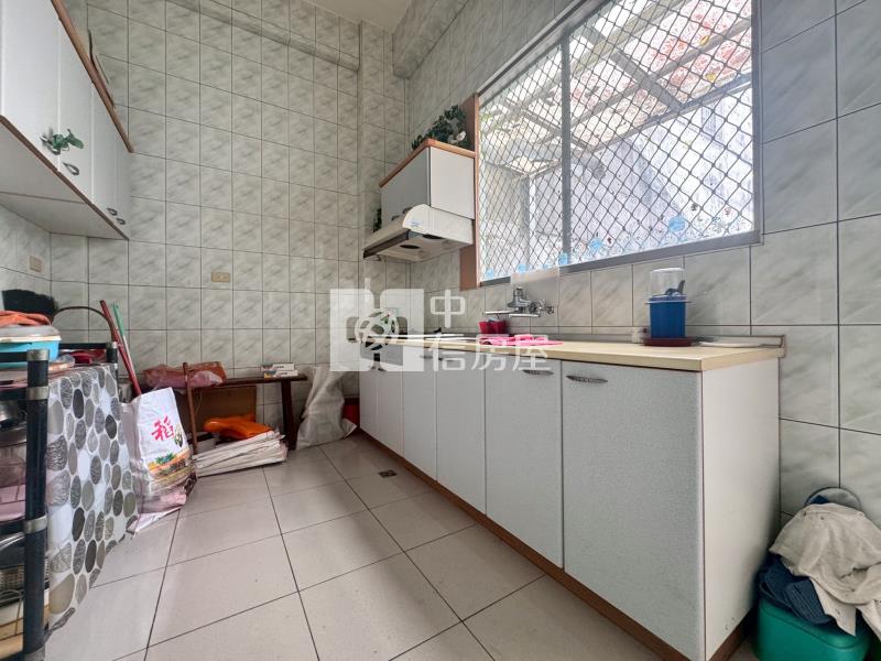 集集市區63大地坪震後店住房屋室內格局與周邊環境