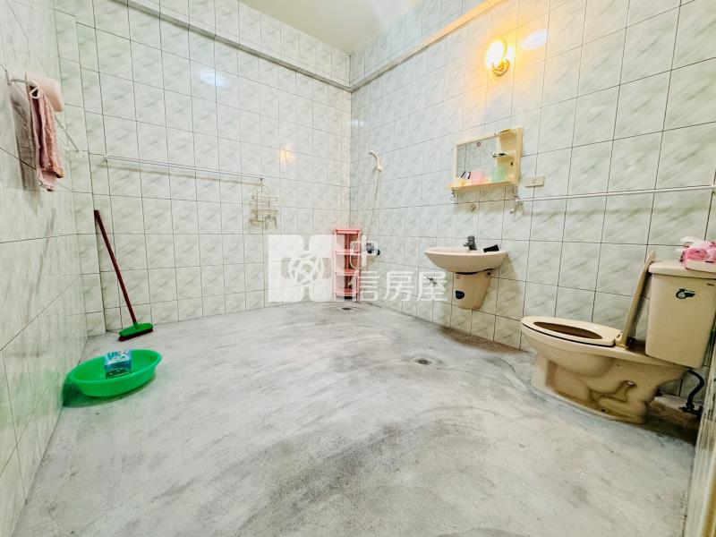 集集市區63大地坪震後店住房屋室內格局與周邊環境