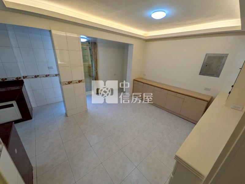 陽光山林雙併透天房屋室內格局與周邊環境