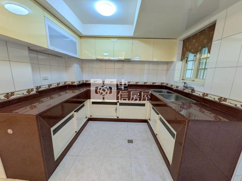 陽光山林雙併透天房屋室內格局與周邊環境