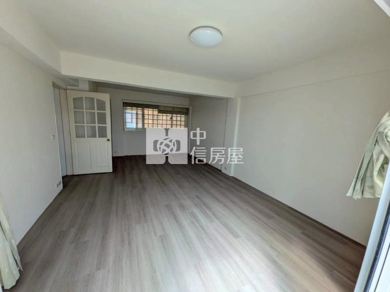 陽光山林雙併透天房屋室內格局與周邊環境