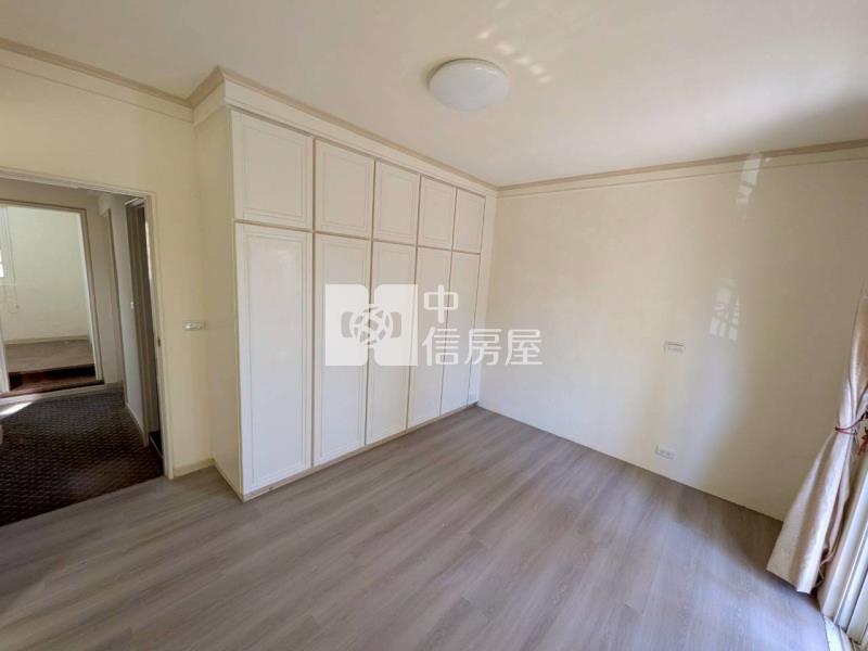 陽光山林雙併透天房屋室內格局與周邊環境