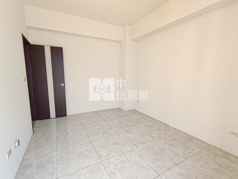 佳里全新大面寬孝親車墅房屋室內格局與周邊環境