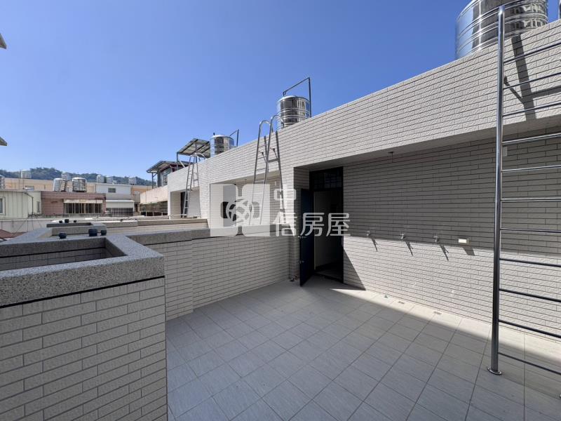 草屯南開學區全新電梯別墅房屋室內格局與周邊環境