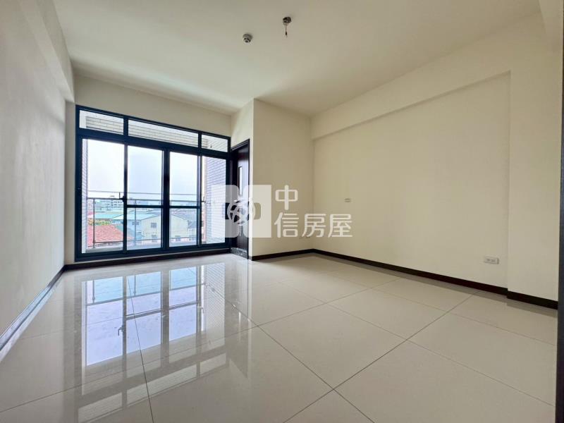 草屯南開學區全新電梯別墅房屋室內格局與周邊環境