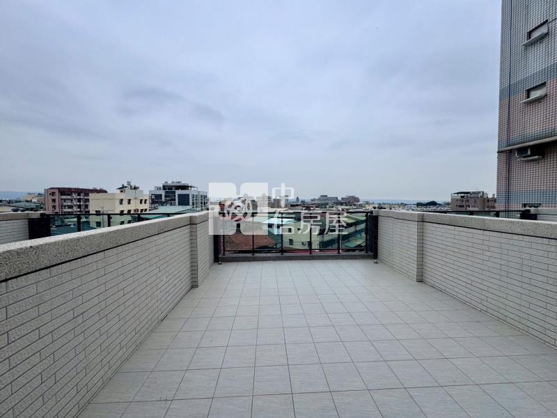 草屯南開學區全新電梯別墅房屋室內格局與周邊環境