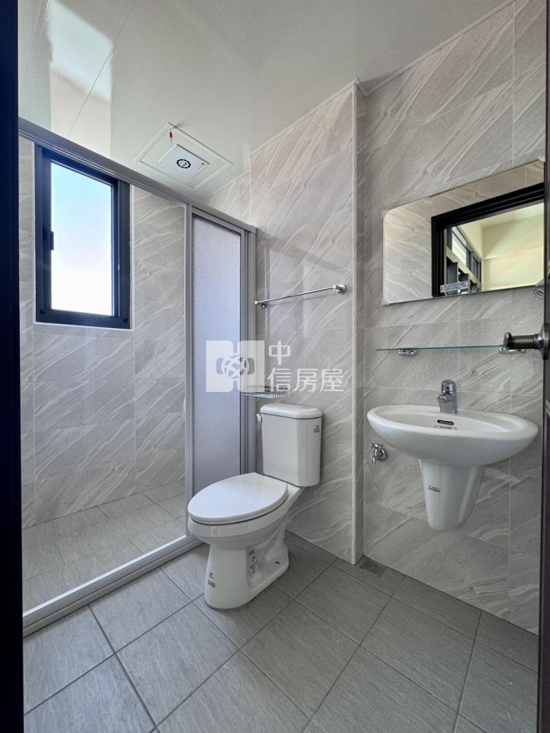 草屯南開學區全新電梯別墅房屋室內格局與周邊環境