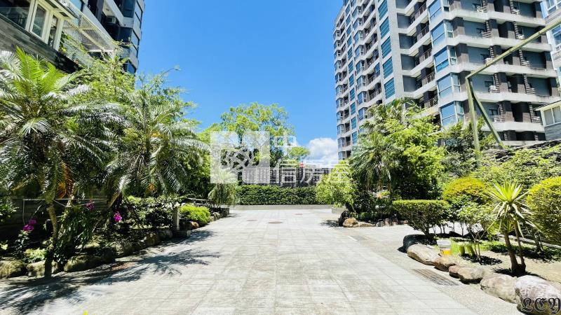 市中心面海高樓挑高溫泉熱湯屋房屋室內格局與周邊環境