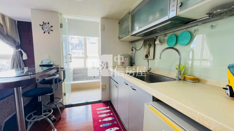 市中心面海高樓挑高熱湯屋房屋室內格局與周邊環境