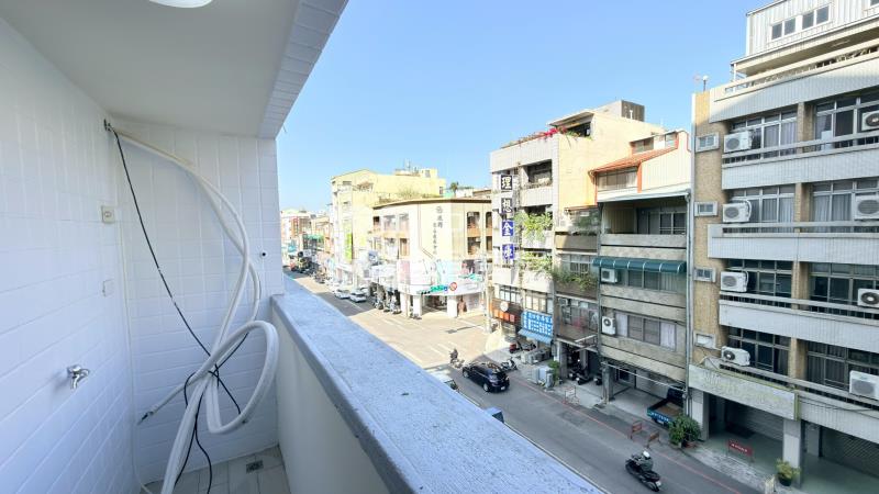 市中心平車2房 ★影音空拍在中信嘉義玉山店房屋室內格局與周邊環境