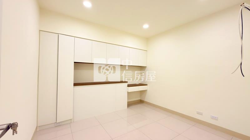 市中心平車2房 ★影音空拍在中信嘉義玉山店房屋室內格局與周邊環境