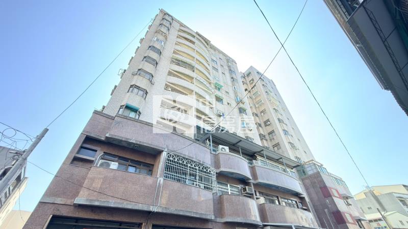 經國商圈平車3+1房  ★影音空拍在中信嘉義玉山店房屋室內格局與周邊環境