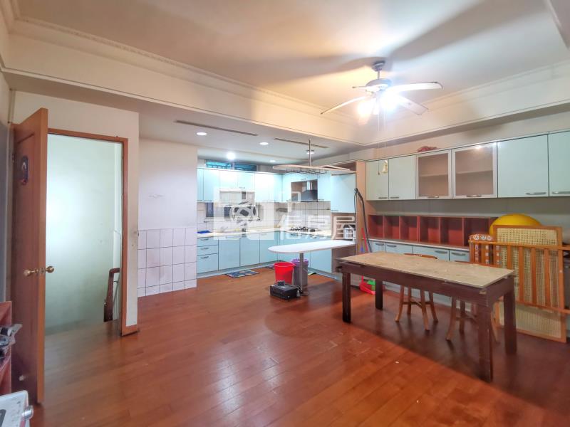 正昌平路熱鬧透店房屋室內格局與周邊環境