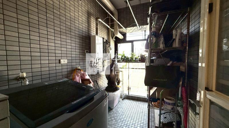 【神馬】中壢SOGO海華國際之星邊間雙面採光3改2房車房屋室內格局與周邊環境