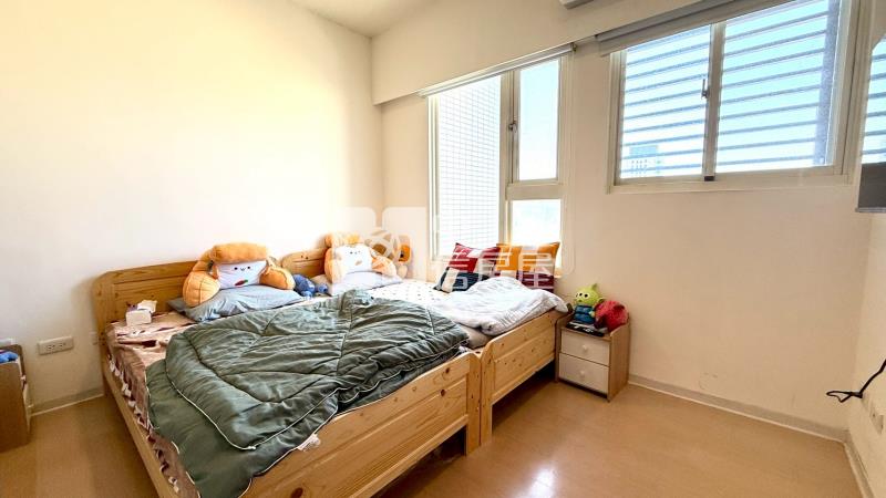 【神馬】中壢SOGO海華國際之星邊間雙面採光3改2房車房屋室內格局與周邊環境
