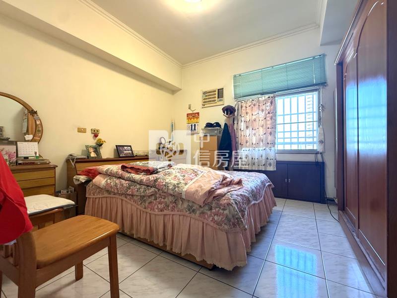 楠梓室內挑高大三房房屋室內格局與周邊環境