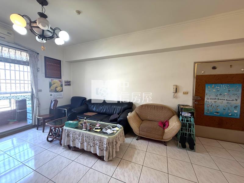 楠梓室內挑高大三房房屋室內格局與周邊環境