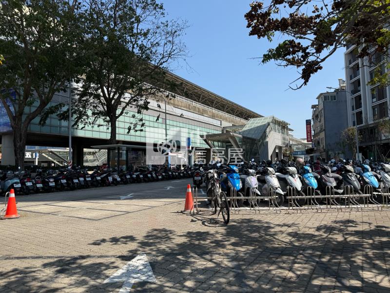 楠梓室內挑高大三房房屋室內格局與周邊環境