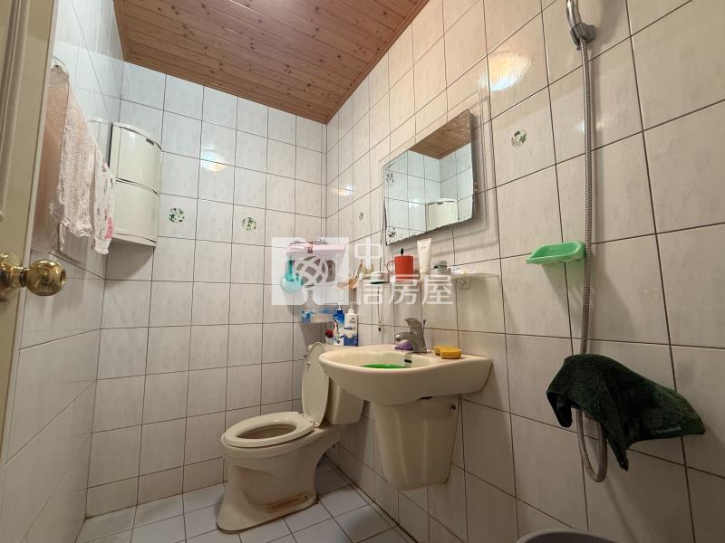 楠梓室內挑高大三房房屋室內格局與周邊環境