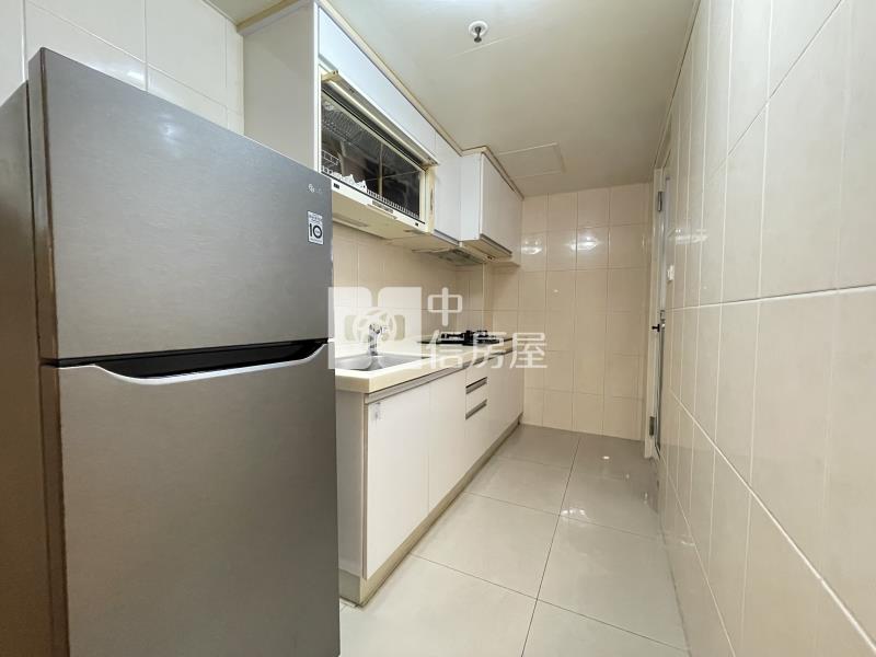 法國香榭裝潢美三房+大車位房屋室內格局與周邊環境