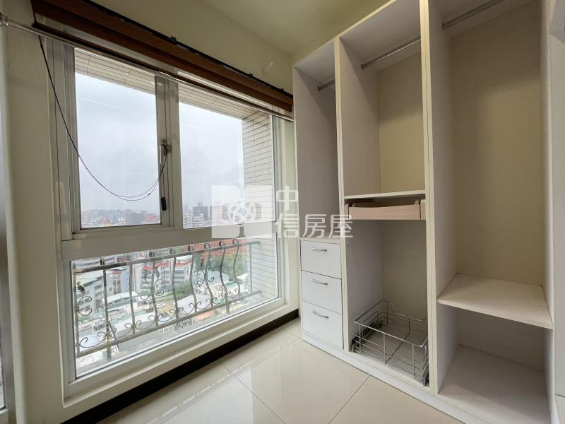 法國香榭裝潢美三房+大車位房屋室內格局與周邊環境