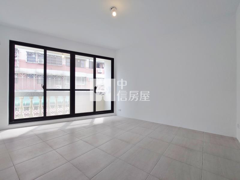 太平新光國中大地坪角墅房屋室內格局與周邊環境