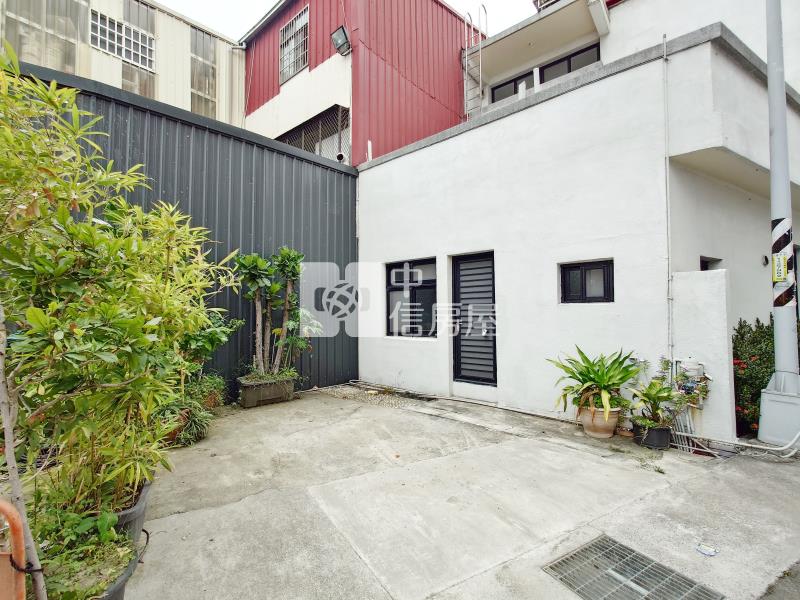 太平新光國中大地坪角墅房屋室內格局與周邊環境