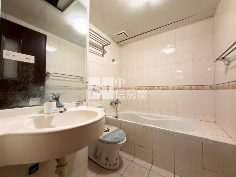 法國賞次頂樓3房+機車位房屋室內格局與周邊環境