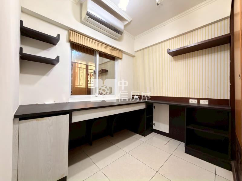 法國賞次頂樓3房+機車位房屋室內格局與周邊環境