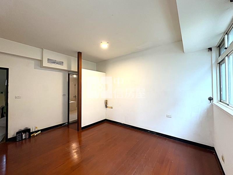 專任🏡中壢大江社區型邊間美墅房屋室內格局與周邊環境