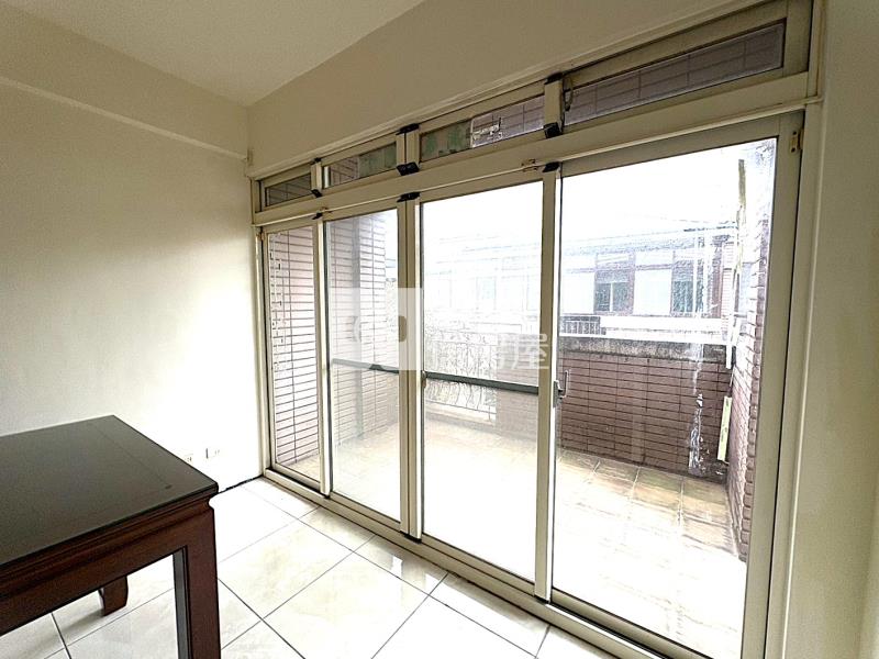 專任🏡中壢大江社區型邊間美墅房屋室內格局與周邊環境