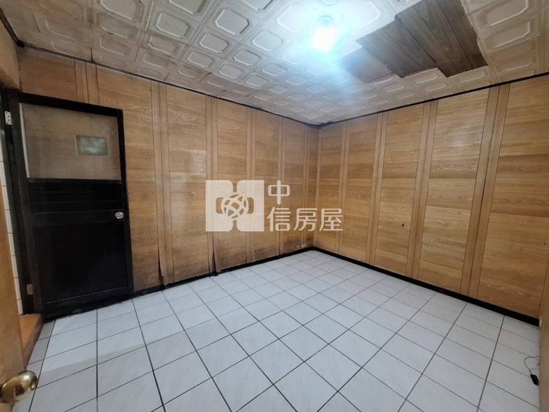 龍岡圓環都計內住宅用地**買地送屋**房屋室內格局與周邊環境