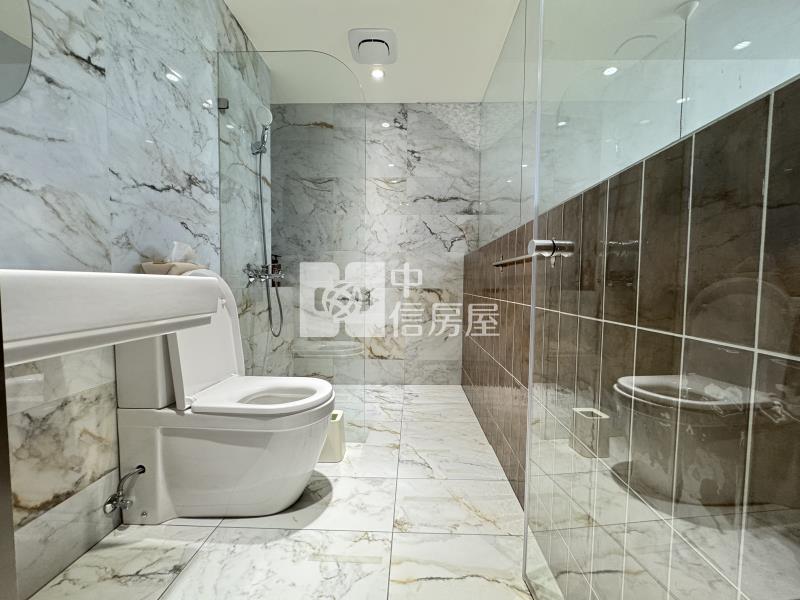 專任!東山路絕美透天一卡皮箱入住!房屋室內格局與周邊環境