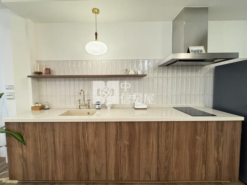 專任!東山路絕美透天一卡皮箱入住!房屋室內格局與周邊環境