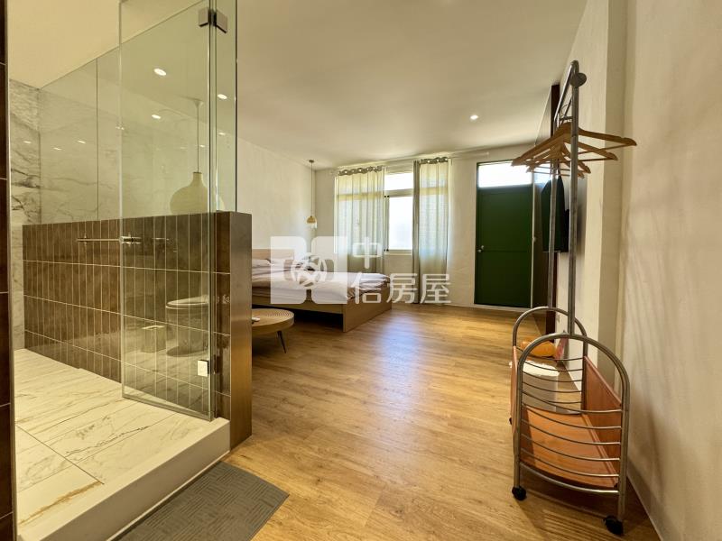 專任!東山路絕美透天一卡皮箱入住!房屋室內格局與周邊環境