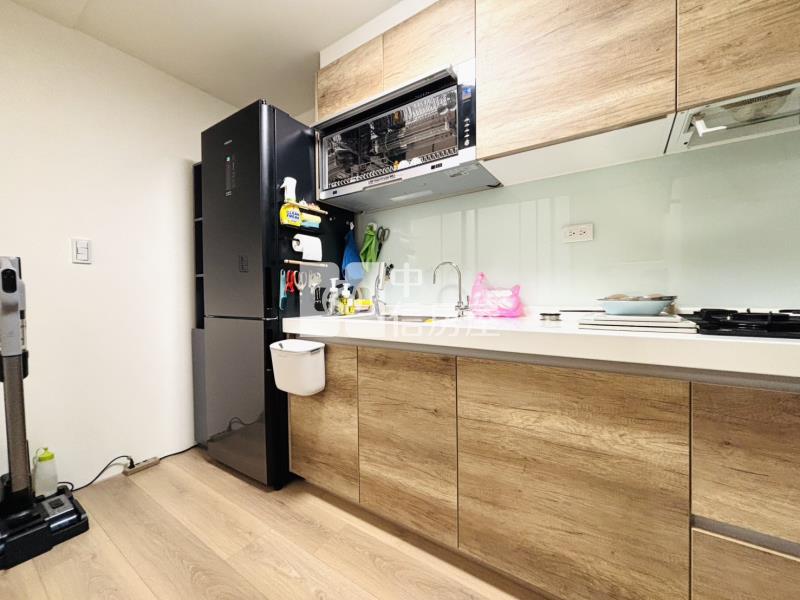 富旺雍華質感三房平車房屋室內格局與周邊環境