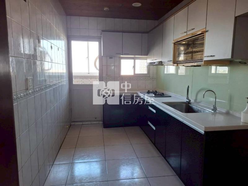 文化新世紀景觀4房+平車房屋室內格局與周邊環境