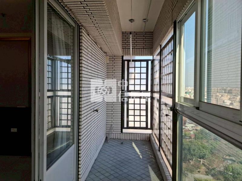 文化新世紀景觀4房+平車房屋室內格局與周邊環境