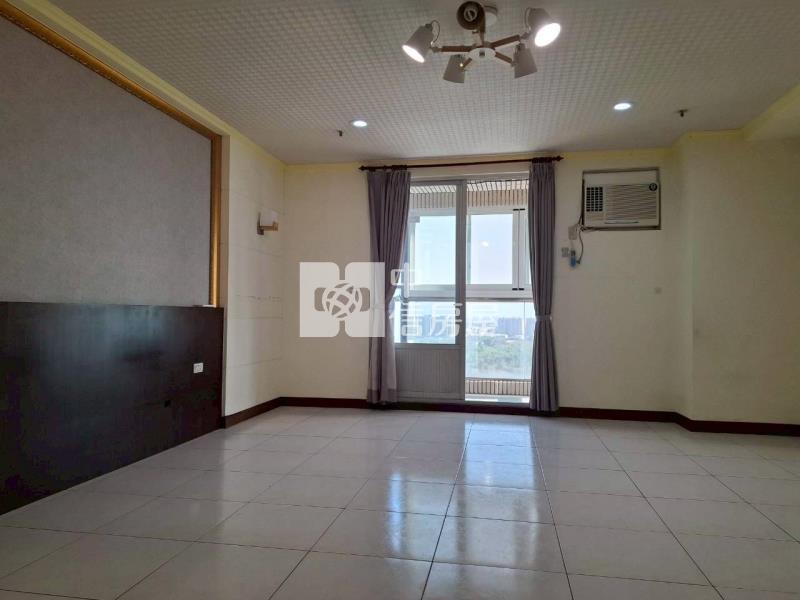 文化新世紀景觀4房+平車房屋室內格局與周邊環境