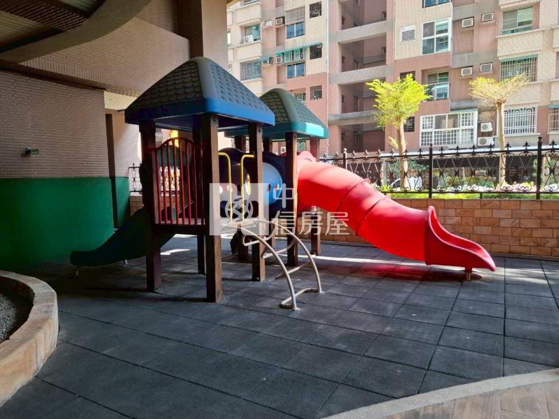 文化新世紀景觀4房+平車房屋室內格局與周邊環境