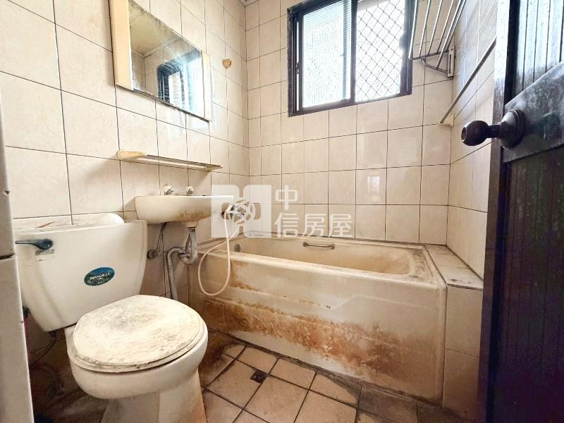 靜巷透天房屋室內格局與周邊環境