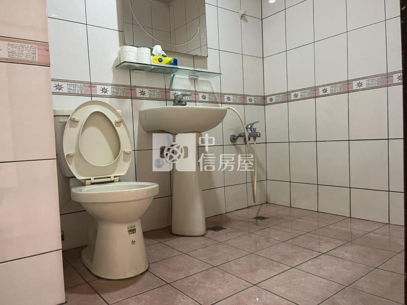 中國醫旁健身採光3+1房屋室內格局與周邊環境