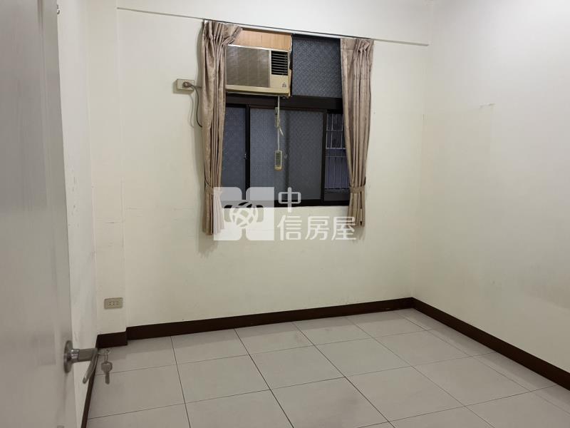 中國醫旁健身採光3+1房屋室內格局與周邊環境