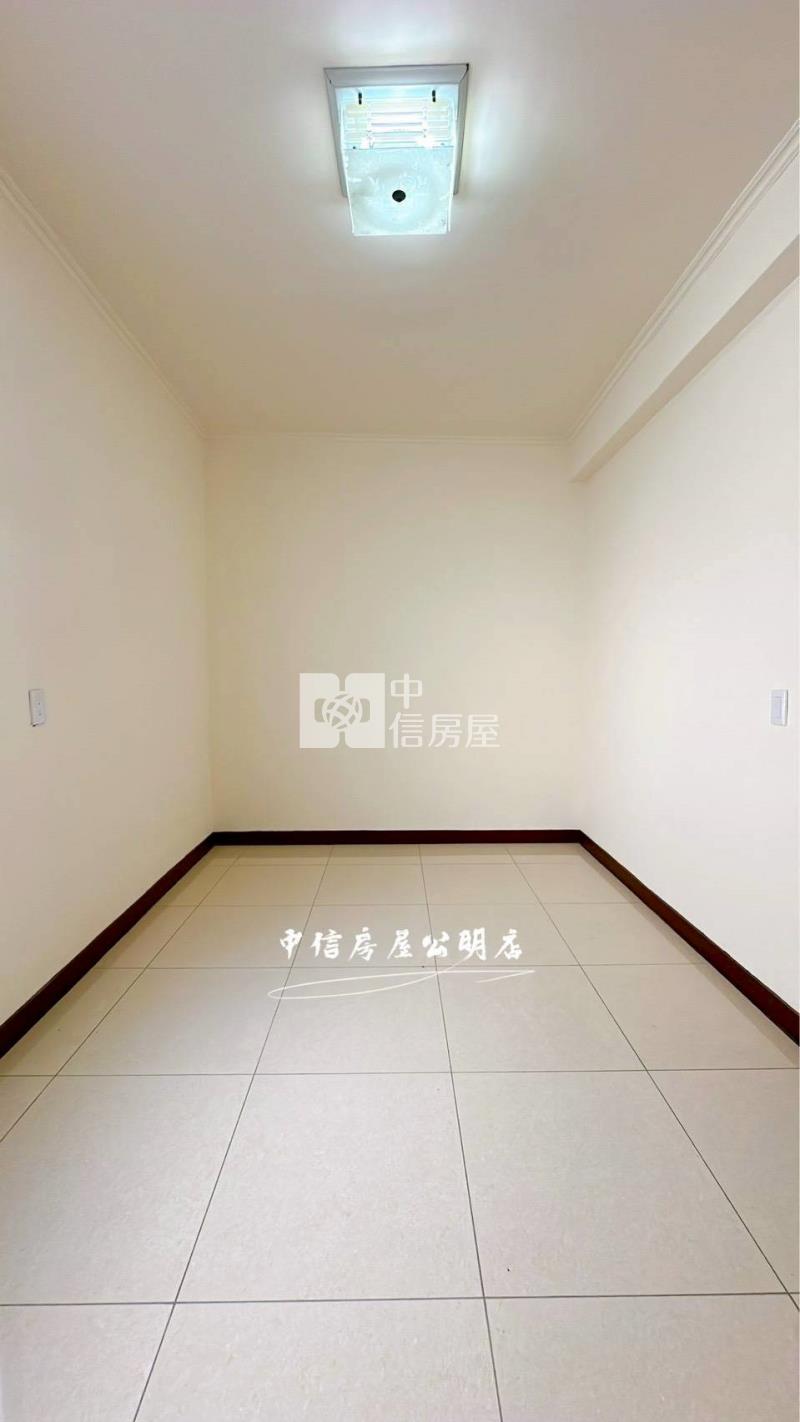 嘉義市劉厝活巷孝親車庫別墅房屋室內格局與周邊環境