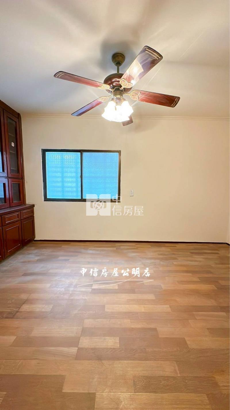 嘉義市劉厝活巷孝親車庫別墅房屋室內格局與周邊環境