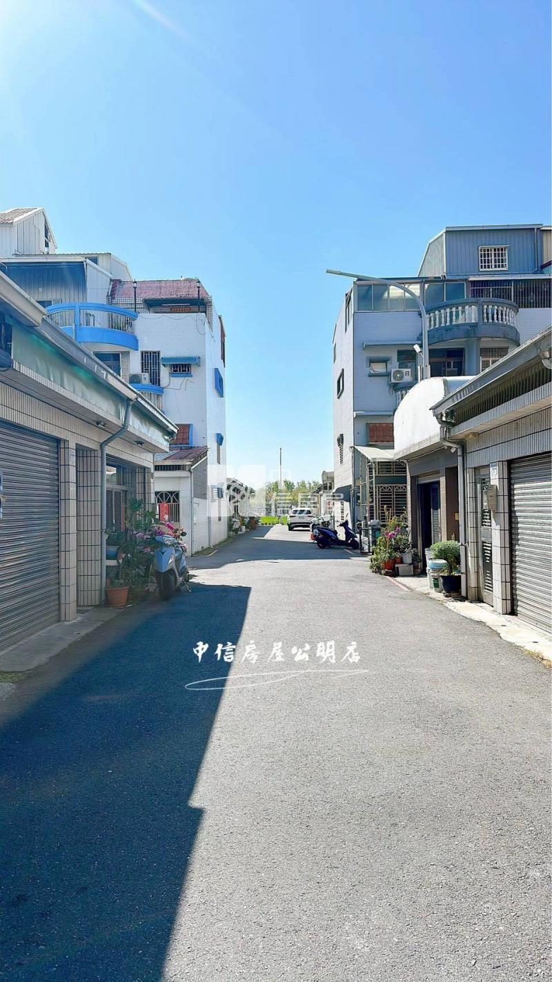 嘉義市劉厝活巷孝親車庫別墅房屋室內格局與周邊環境