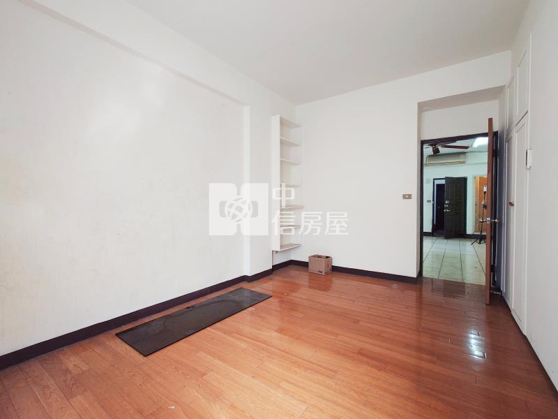 北平商圈雙戶打通寬敞美寓房屋室內格局與周邊環境