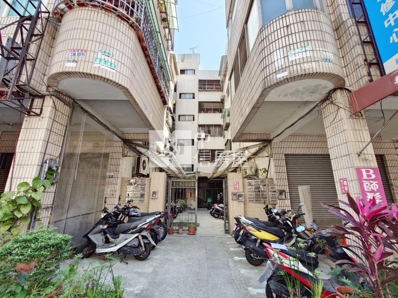 北平商圈雙戶打通寬敞美寓房屋室內格局與周邊環境