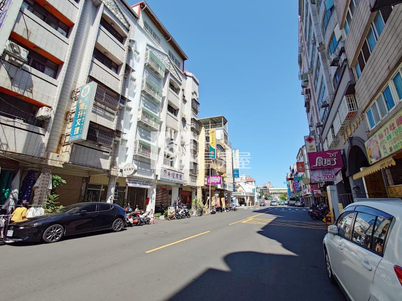 北平商圈雙戶打通寬敞美寓房屋室內格局與周邊環境